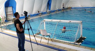 RTL Kockica snima epizode o plivanju i trčanju na Bazenima Kantrida i Atletskoj dvorani Kantrida